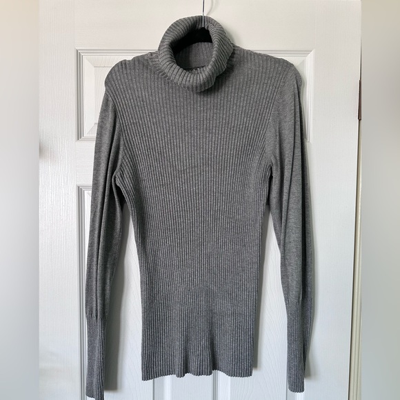Worthington Sweaters - Tall Woman’s Worthington Light Gray Ribbed Sweater